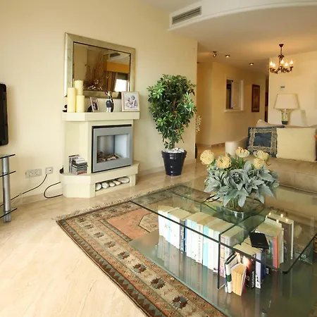 Appartement First Floor Side Property, San Pedro *