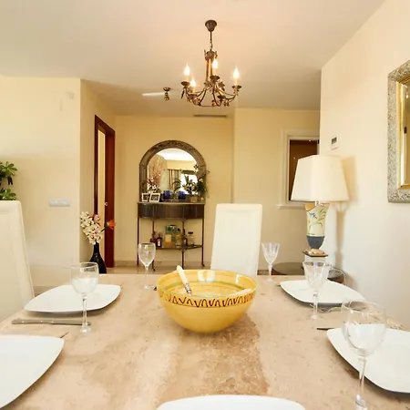 First Floor Side Property, San Pedro Marbella