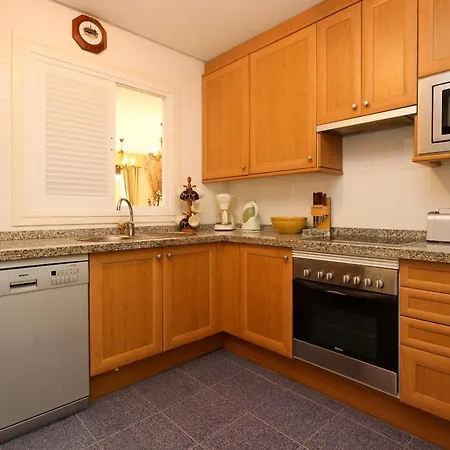 First Floor Side Property, San Pedro 公寓 马尔韦利亚