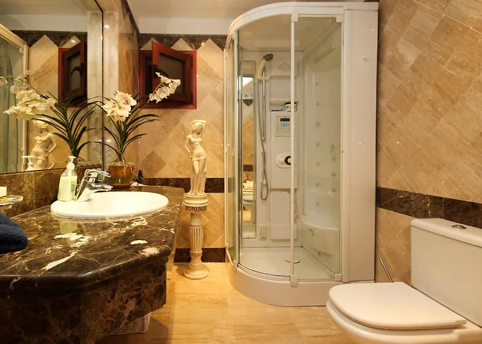 公寓 First Floor Side Property, San Pedro 马尔韦利亚