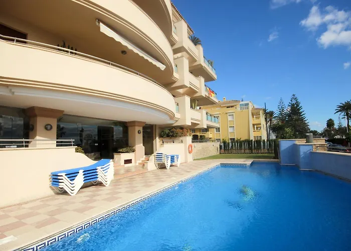 First Floor Side Property, San Pedro Appartement *